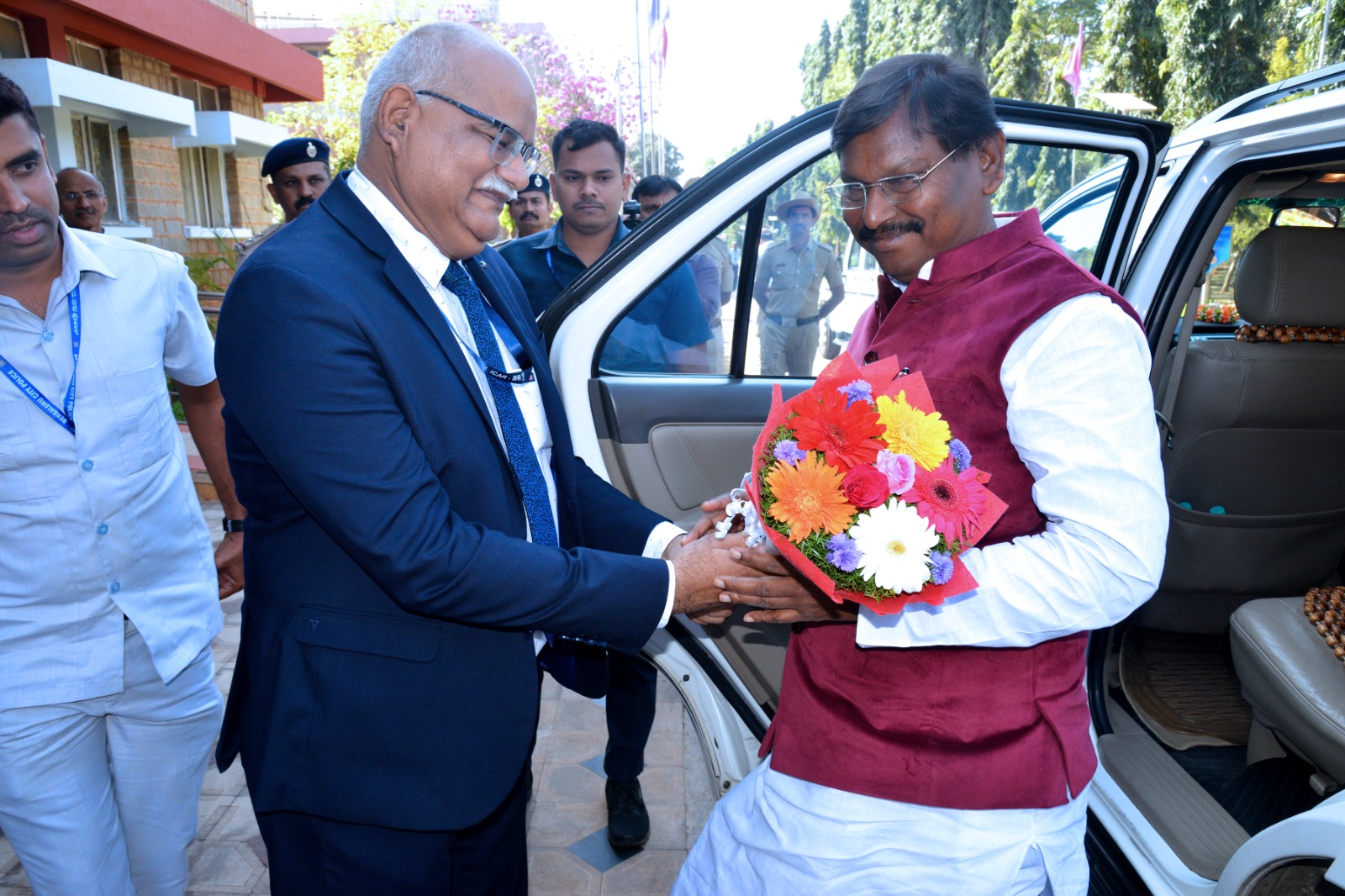 Shri. Arjun Munda Ji, Hon’ble Union Minister of Agriculture and Farmers Welfare, Govt. of India visited ICAR- Indian Institute of Horticultural Research, Bengaluru. on January 7, 2024