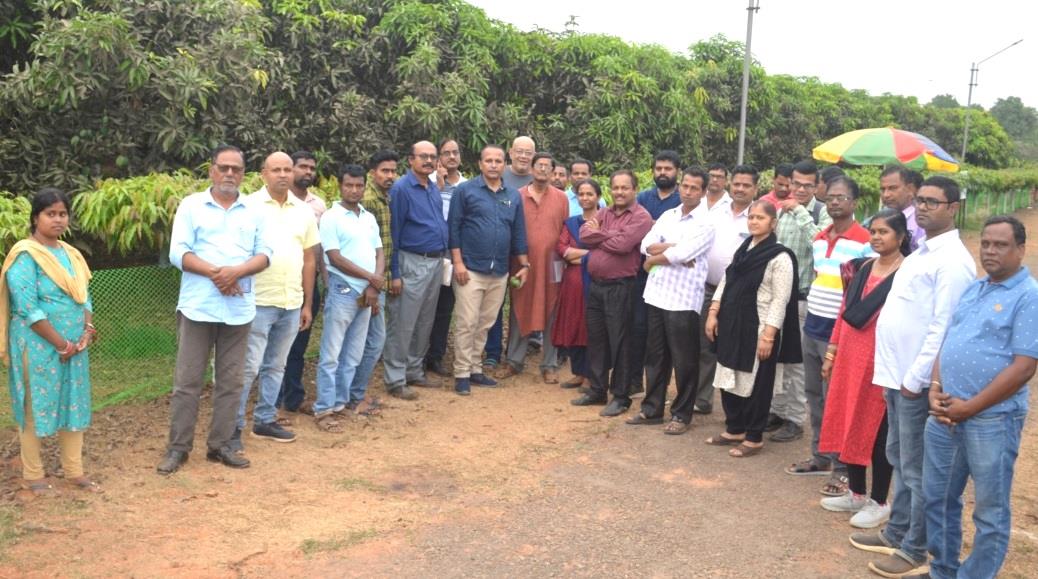 CHES- ICAR-IIHR, Bhubaneswar organized a Field Day on Arka Neelachal Kesari: An Extra Early Mango
